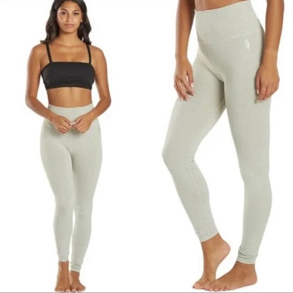 Free People Pants - NWT Free People Movement High-Rise 7/8 length Good Karma Leggings Sea Glass M/L